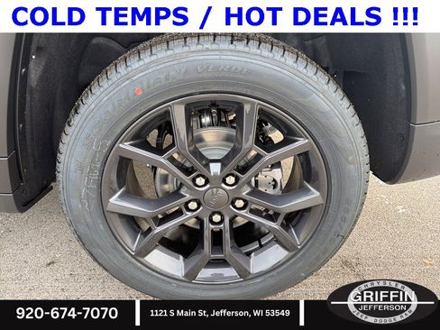 New 2025 Jeep Grand Cherokee Limited w/ Trailer Tow Package image 13