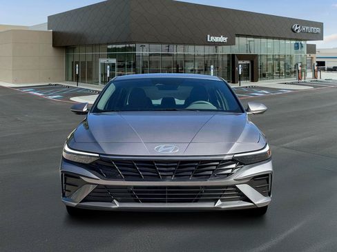 New 2026 Hyundai Elantra Hybrid FWD image 12