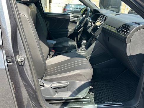 Certified 2024 Volkswagen Tiguan SE R-Line image 13