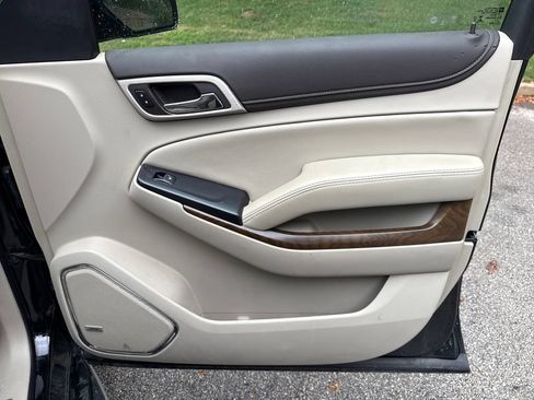 Used 2019 GMC Yukon XL Denali AWD/4WD image 31