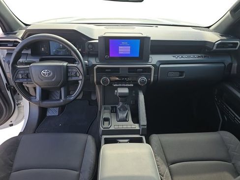 Used 2025 Toyota Tacoma SR image 9