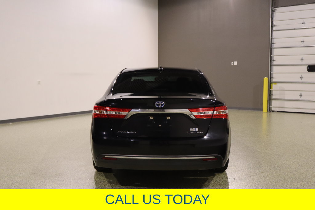 Used 2013 Toyota Avalon Limited FWD image 9