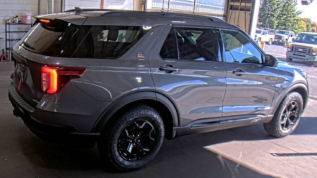 Used 2023 Ford Explorer Timberline w/ Timberline Technology Package AWD/4WD image 4