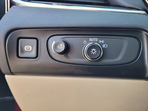 Used 2021 Buick Enclave Essence w/ Sound and Sites Package image 22