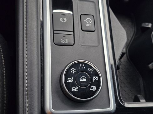 Certified 2024 Nissan Pathfinder SV AWD/4WD image 22