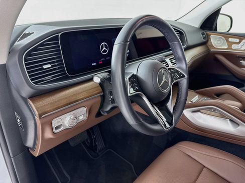 Used 2025 Mercedes-Benz GLE 350 4MATIC image 10