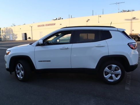 Used 2018 Jeep Compass Latitude image 16