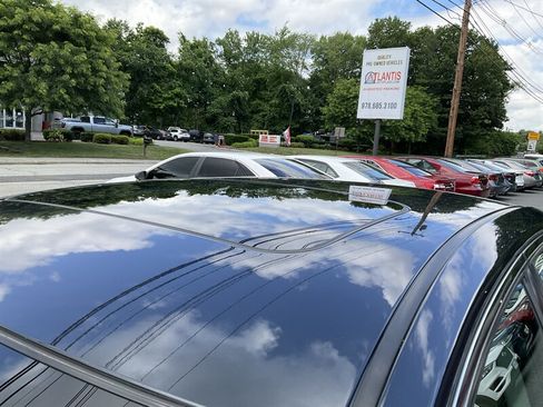 Used 2015 Nissan Altima 2.5 SL w/ Moonroof Package FWD image 9