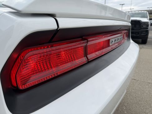 Used 2011 Dodge Challenger image 12