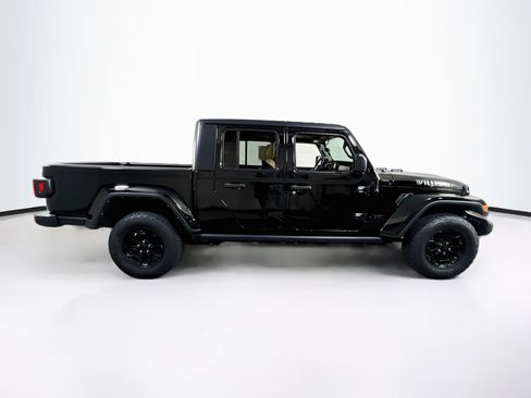 Used 2023 Jeep Gladiator Sport AWD/4WD image 4