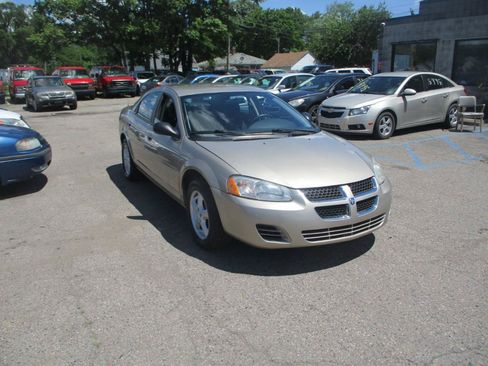 Used 2004 Dodge Stratus SXT w/ Sun & Fun Group FWD image 1