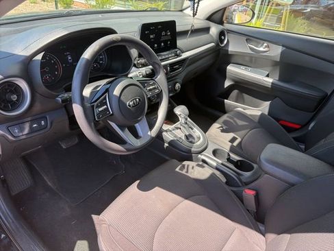 Used 2021 Kia Forte LXS FWD image 5