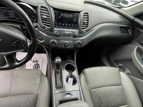 Used 2018 Chevrolet Impala LT FWD image 5