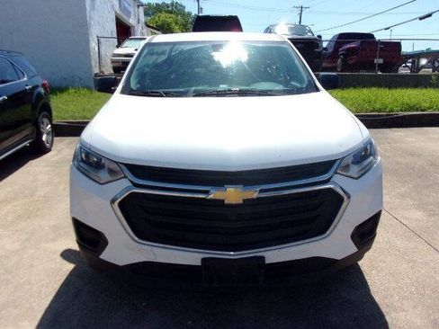 Used 2019 Chevrolet Traverse LS w/ LPO, Floor Liner Package FWD image 3