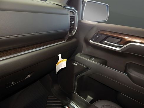 Used 2025 Chevrolet Silverado 1500 RST w/ Convenience Package II AWD/4WD image 17