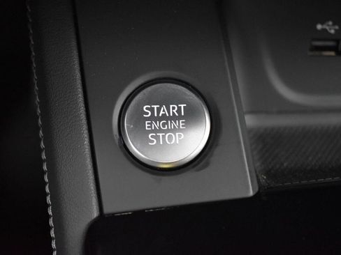 Used 2024 Audi A4 2.0T Prestige image 12