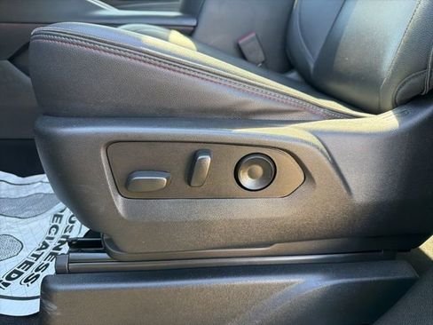 Used 2023 Chevrolet Suburban RST w/ Sport Performance Package image 12