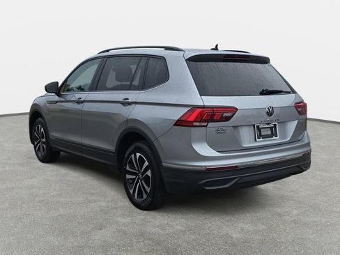 Used 2022 Volkswagen Tiguan S FWD image 7