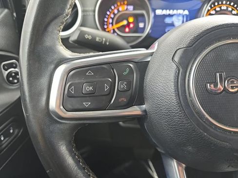 Used 2019 Jeep Wrangler Unlimited Sahara AWD/4WD image 16
