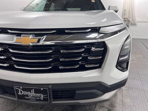 Used 2025 Chevrolet Equinox LT image 12