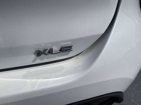 Used 2023 Toyota Highlander XLE FWD image 8