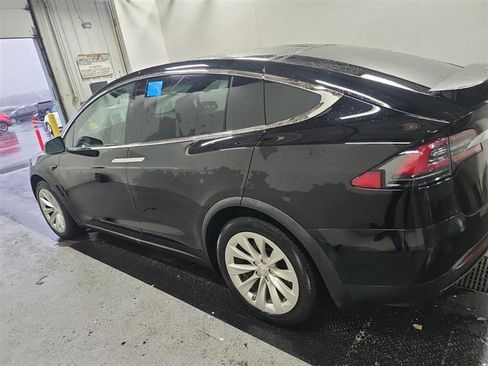 Used 2020 Tesla Model X Long Range image 5