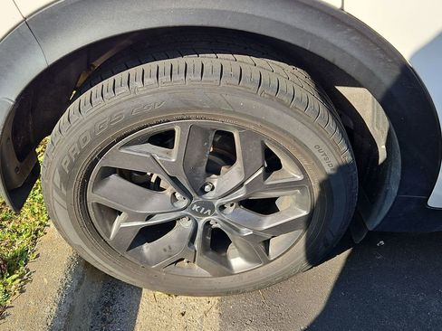 Used 2022 Kia Sportage LX w/ LX FWD Value Edition Package image 7