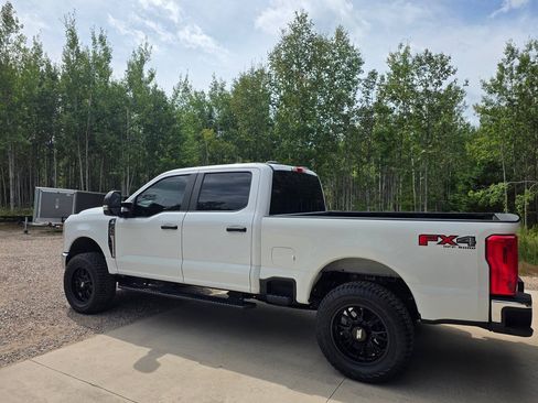 Used 2023 Ford F350 XL w/ XL Off-Road Package AWD/4WD image 4