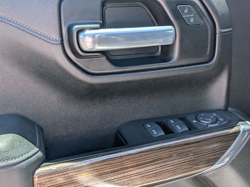 Used 2021 Chevrolet Silverado 1500 LT Trail Boss w/ Convenience Package II AWD/4WD image 15