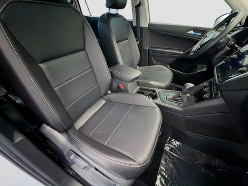 Used 2021 Volkswagen Tiguan SEL FWD image 15