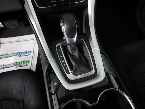 Used 2016 Ford Fusion SE FWD image 36