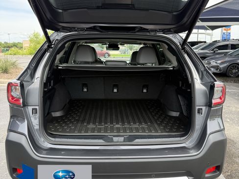 Certified 2025 Subaru Outback Limited AWD/4WD image 9
