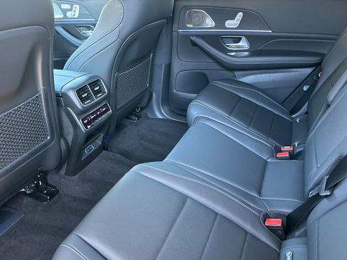 New 2025 Mercedes-Benz GLS 450 4MATIC image 35