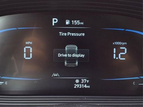 Certified 2025 Hyundai Venue SEL image 20