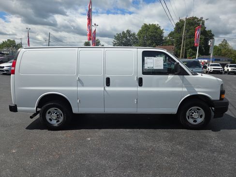 Used 2023 Chevrolet Express 2500 w/ Driver Convenience Package RWD image 2