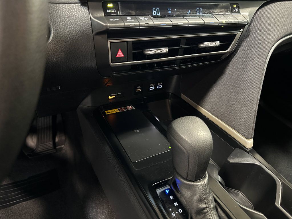 Used 2025 Toyota Camry LE FWD image 71