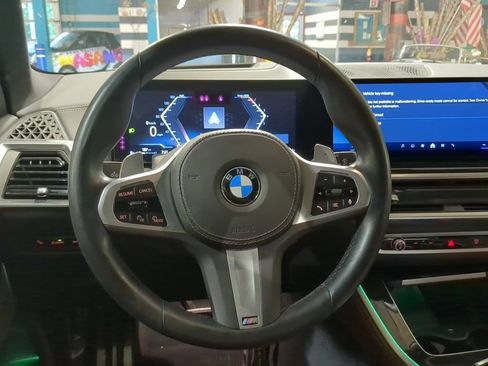 Used 2024 BMW X5 xDrive40i w/ M Sport Package AWD/4WD image 2