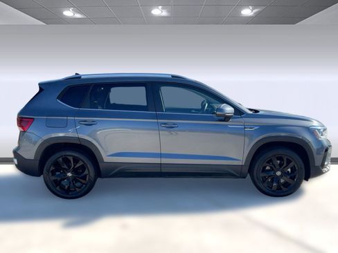 Used 2022 Volkswagen Taos SEL image 7