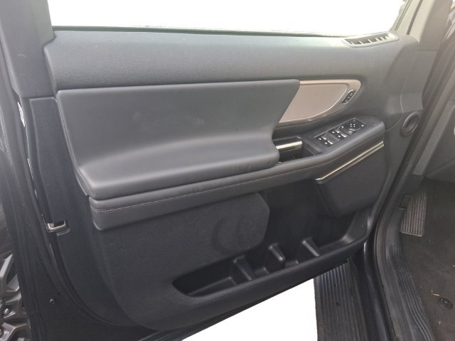 Certified 2025 Ford Expedition Active AWD/4WD image 5
