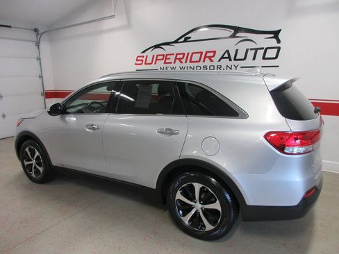 Used 2017 Kia Sorento EX AWD/4WD image 3