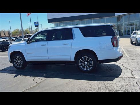Used 2023 Chevrolet Suburban LS w/ Max Trailering Package AWD/4WD image 6