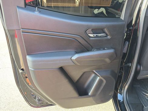 Used 2024 Chevrolet Colorado LT w/ LT Convenience Package RWD image 17