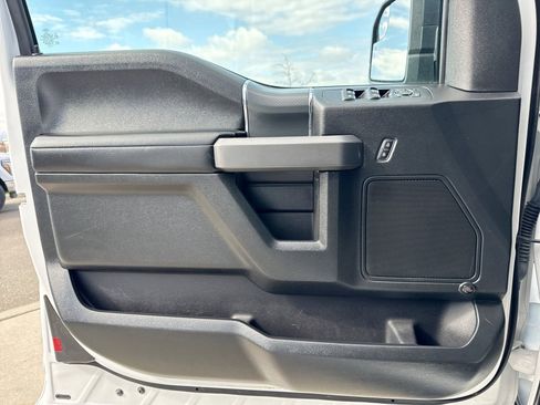 Used 2018 Ford F150 XLT w/ Equipment Group 302A Luxury image 30