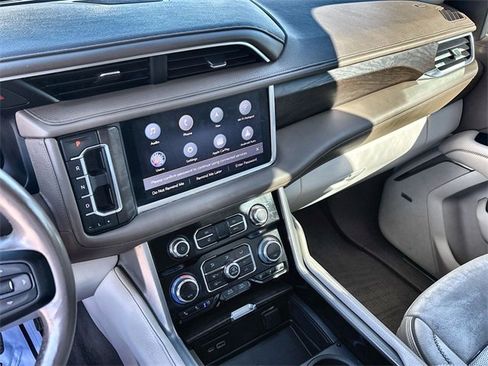 Used 2021 GMC Yukon Denali w/ Denali Premium Package image 34