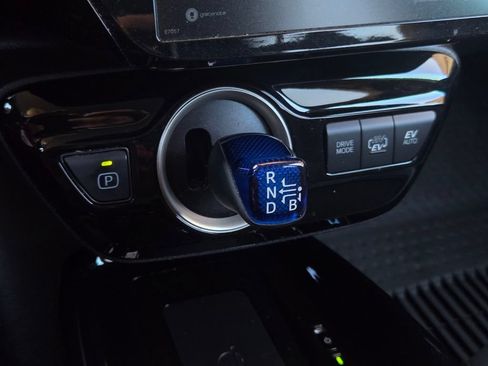 Used 2022 Toyota Prius Prime XLE FWD image 20