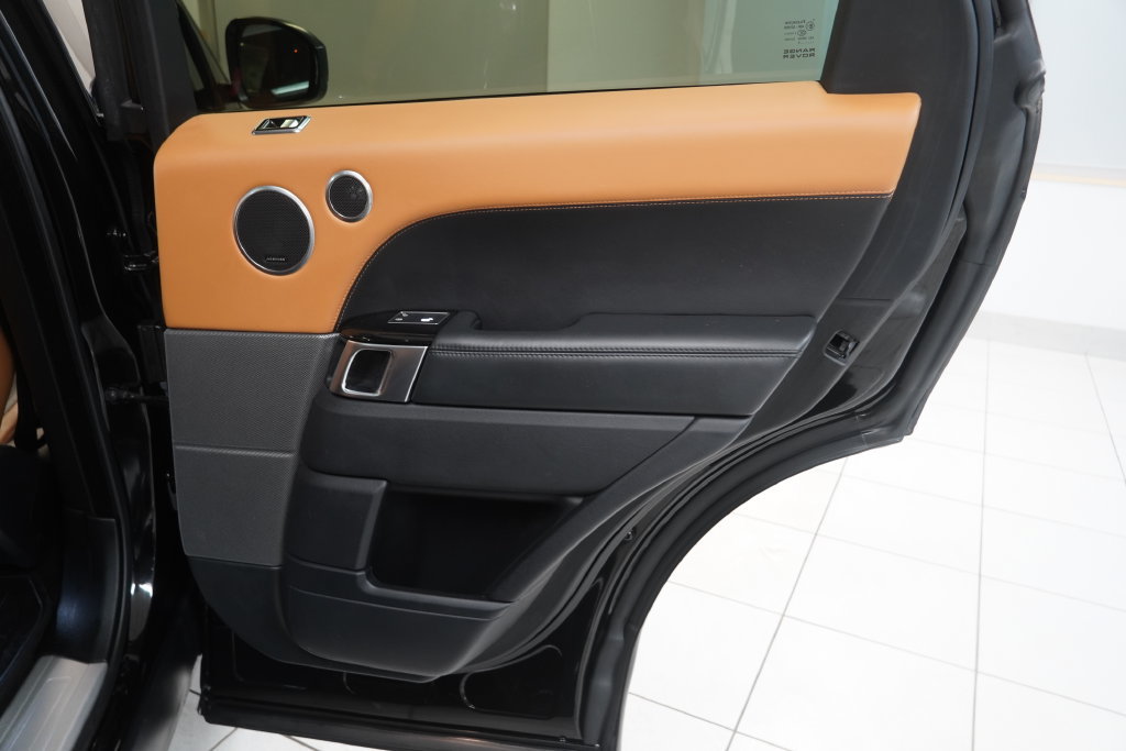 Used 2018 Land Rover Range Rover Sport HSE Dynamic AWD/4WD image 31