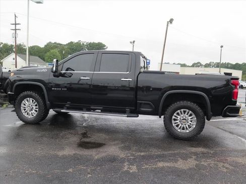 Used 2022 Chevrolet Silverado 2500 High Country w/ Z71 Off-Road Package image 6