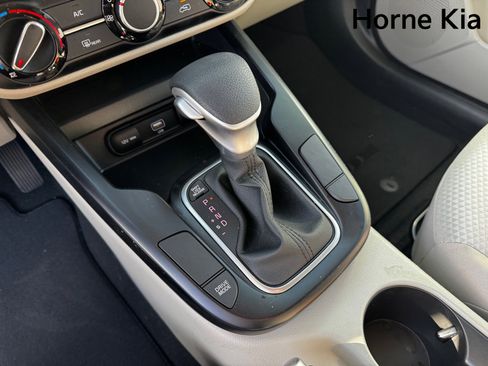 Certified 2022 Kia Soul LX image 23