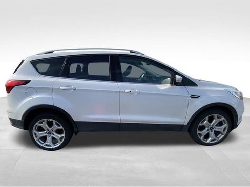 Used 2019 Ford Escape Titanium AWD/4WD image 12