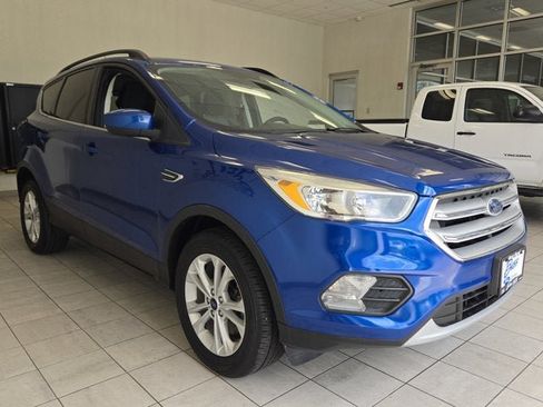 Used 2018 Ford Escape SE AWD/4WD image 3